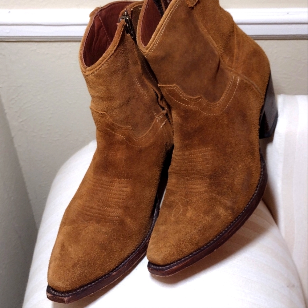Tecovas Brown Suede boots - 9 m